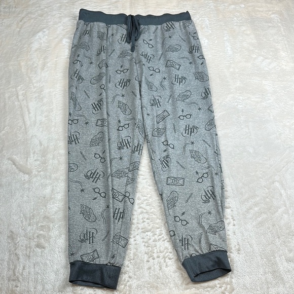 Harry Potter - Warner Bros. Gray and Black Joggers with Whimsical Patterns - Picture 3 of 4